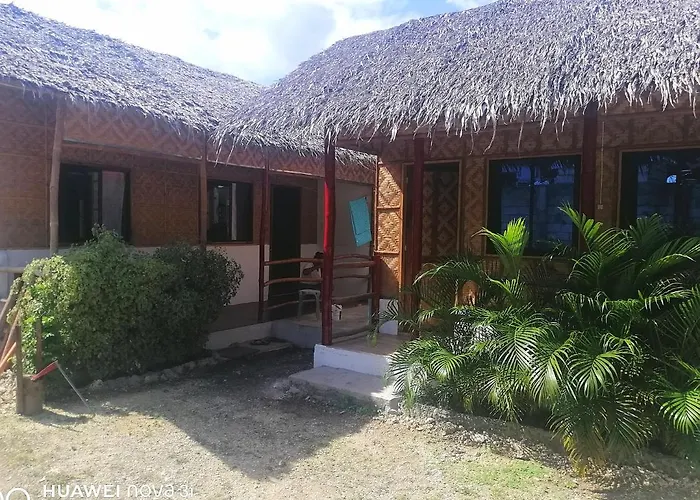 Hostel Joe'S Dawgs Staycation And Tourist Boat Rental *
