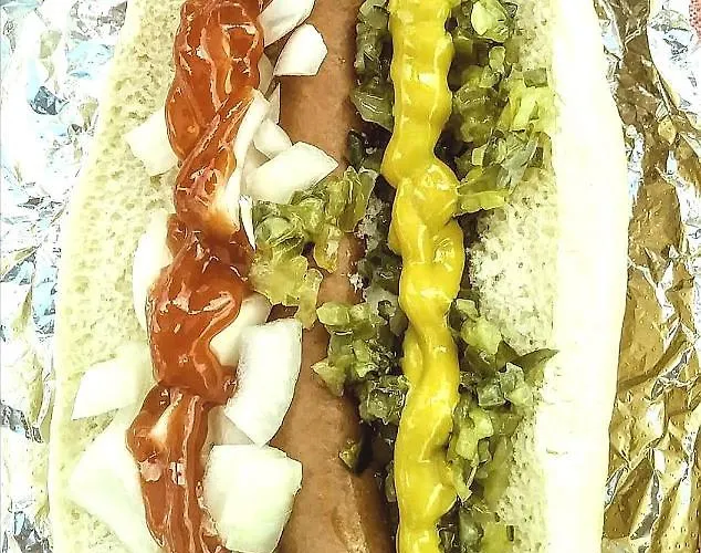 Joe'S Dawgs Staycation And Tourist Boat Rental Hostel *