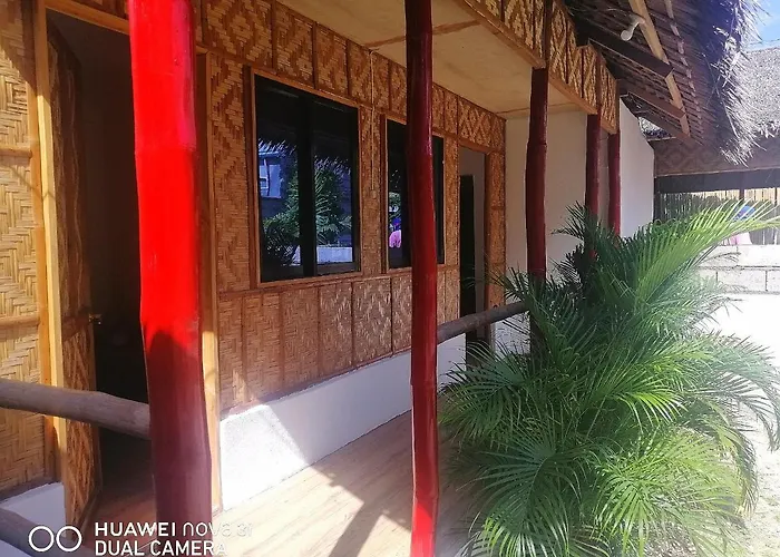 Joe'S Dawgs Staycation And Tourist Boat Rental Hostel *